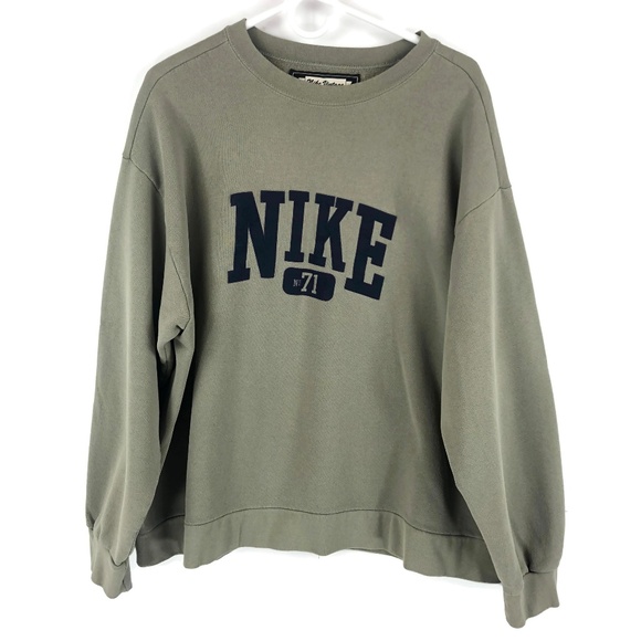 nike vintage crew sweatshirt
